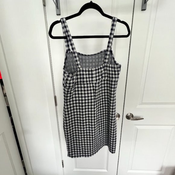 The general good plaid dress W/ Slit - Picture 4 of 9